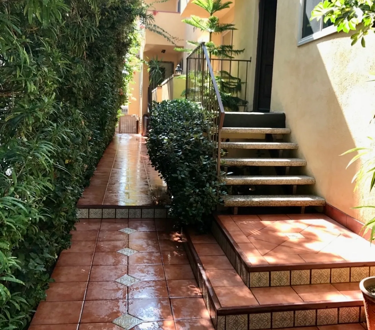 1 bed, 750 sqft, $2,400 — Photo 4