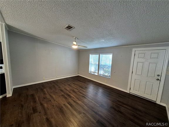 3rd image of 1987 S Colonial Ave
