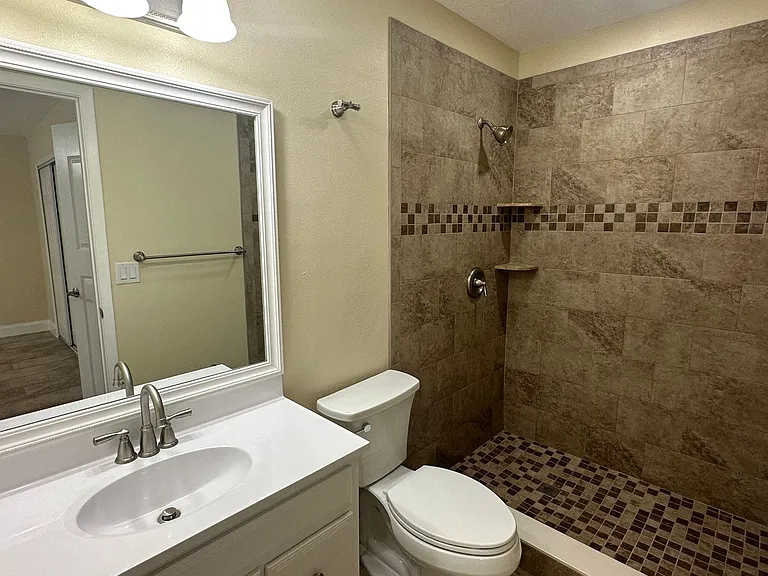 210 Foxwood Dr — Photo 19