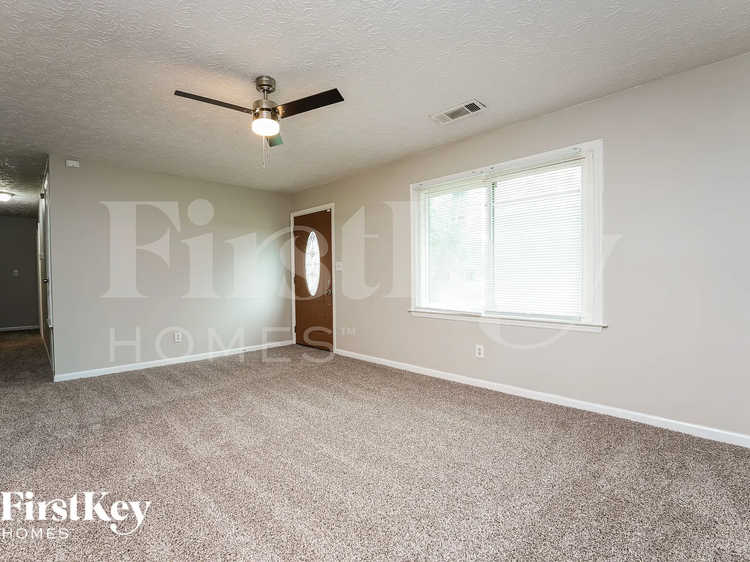 3 bed, 2.0 bath, 1248 sqft, $1,550 — Photo 2