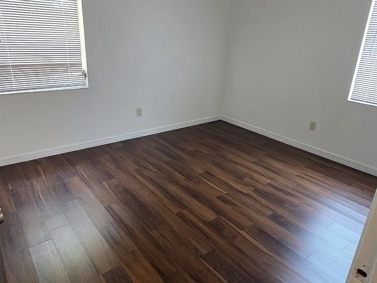 4017 W La Salle St — Photo 9