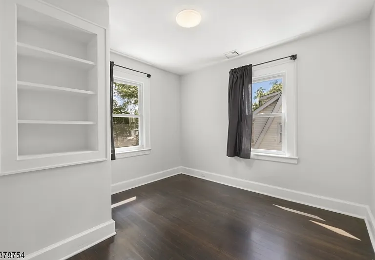 34 Parkview Dr — Photo 8