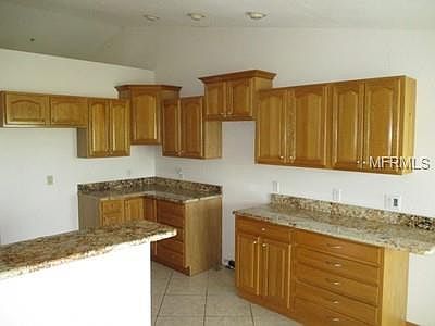 3rd image of 1305 Thornburg Rd
