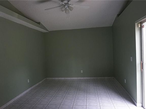 5th image of 7139 Edgewater Shores Ct