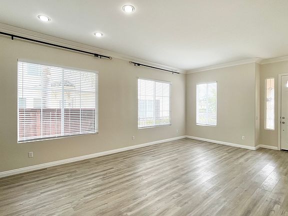 3rd image of 4534 Calle Mar De Armonia