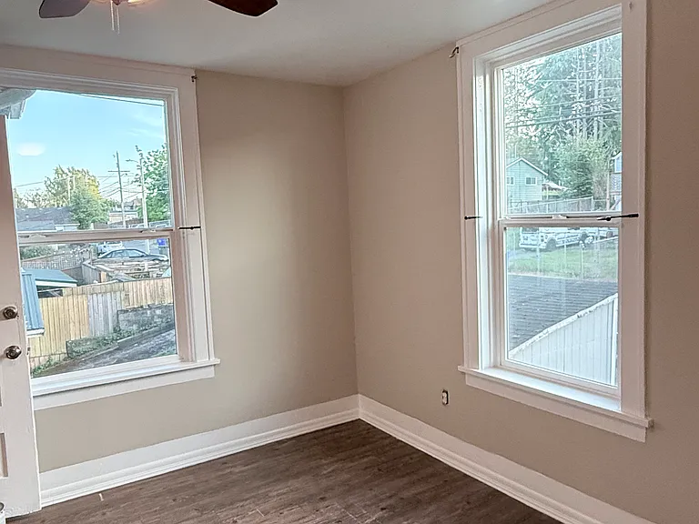 906 E Marine View Dr #3 — Photo 6