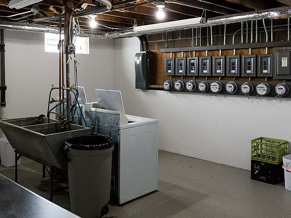 5th image of 3347 South Dr #3