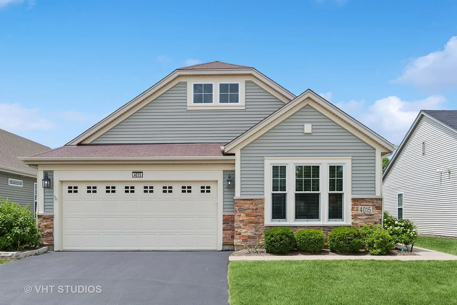 4015 Chesapeake Ln photo 1