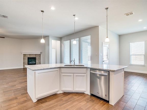 3rd image of 113 Wenham Way
