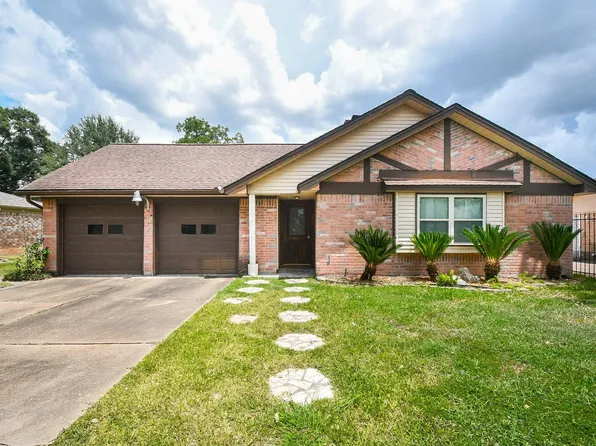 11915 N Hanworth Dr, Houston, TX 77031