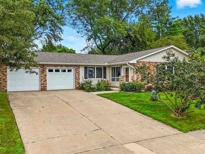 2314 Macbride Dr, Iowa City, IA, 52246