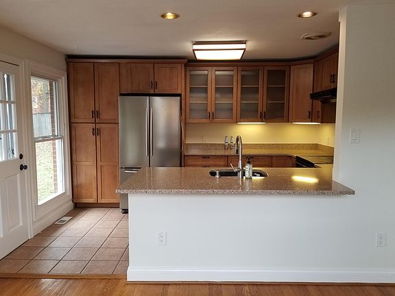 5th image of 7703 Royston St