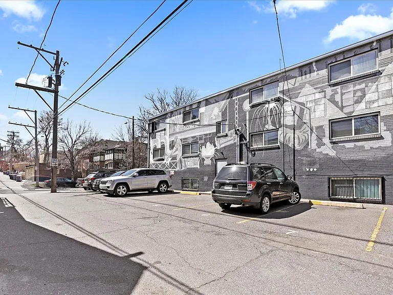 1302 N Columbine St #102 — Photo 7