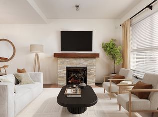 307 E 15th St #4, North Vancouver, BC V7L 2R6