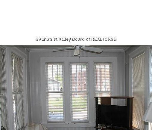4th image of 205 Lovell Dr