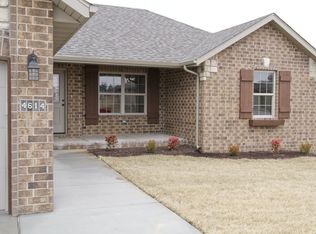 4614 W Oneida Dr, Springfield, MO 65802