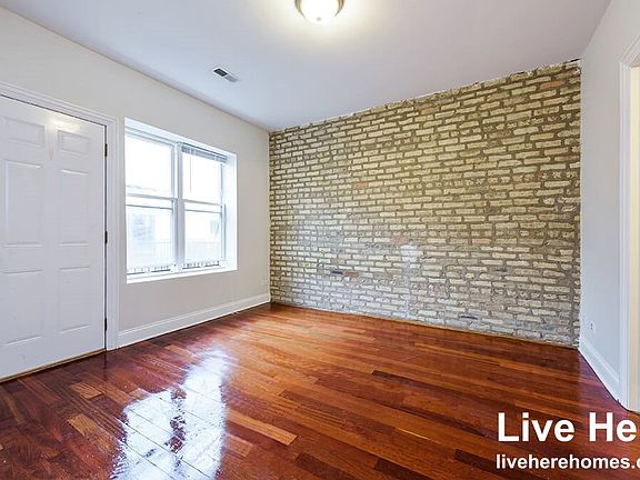 4th image of 6508 N Claremont Ave #3E