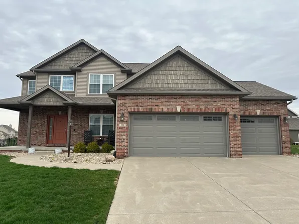 206 Country Ridge Dr, Mahomet, IL 61853