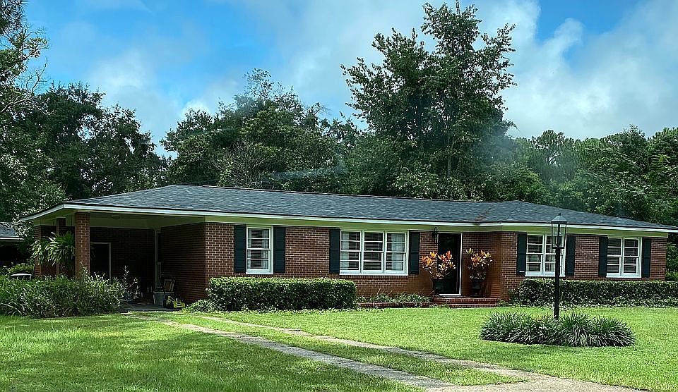 1st image of 65 Loganberry Cir