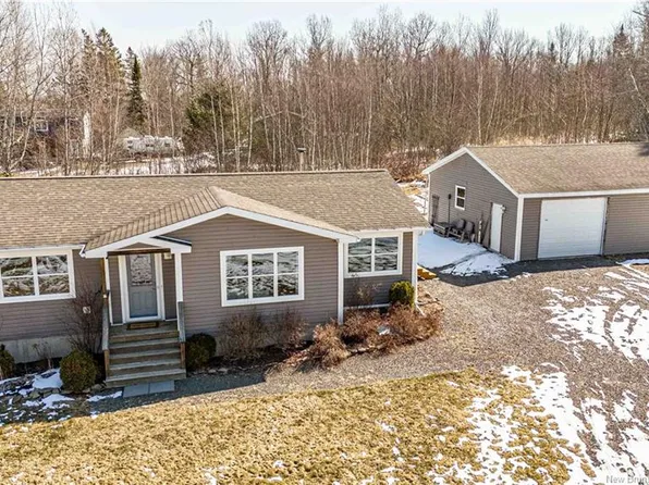 580 Penniac Rd, Saint Marys, NB E3A 9A4