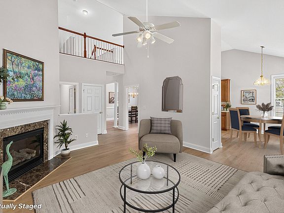5th image of 210 Muir Brook Pl