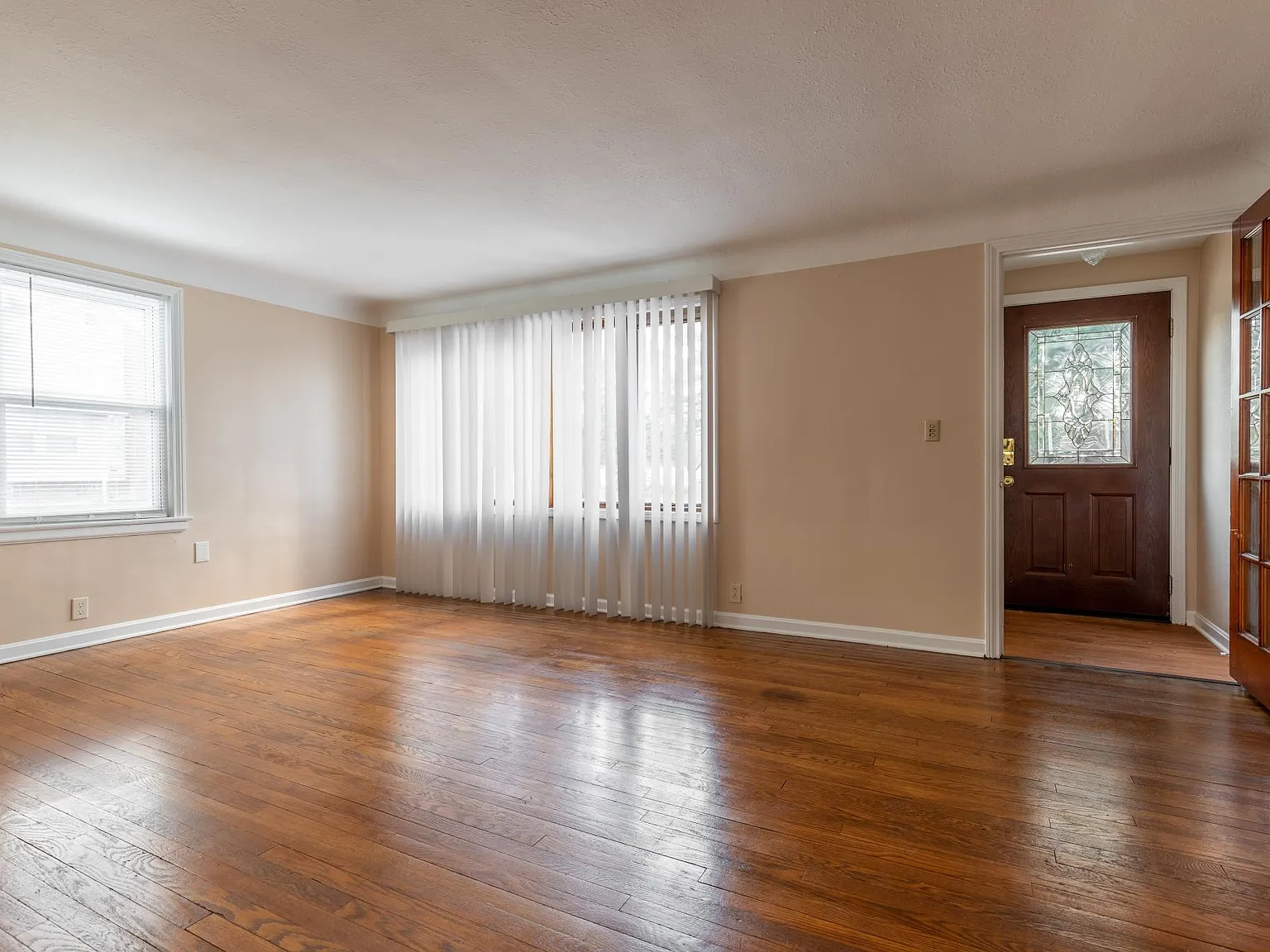 24777 Highland Rd — Photo 2