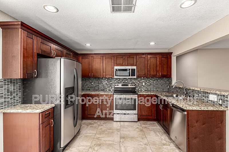 1st image of 1817 W Portobello Ave