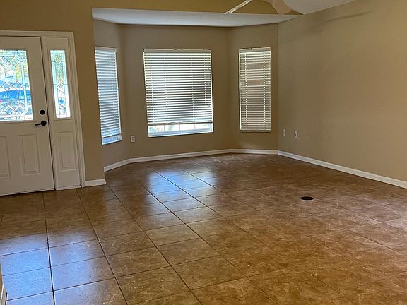 4th image of 1912 Rocky Pointe Dr