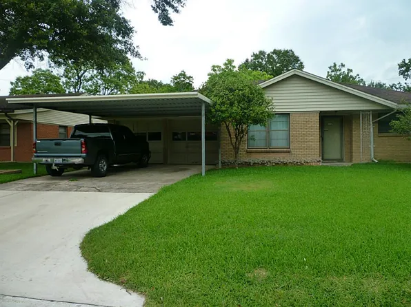 2004 Chilton Dr, Baytown, TX 77520