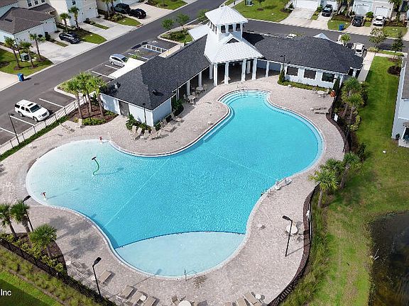 4th image of 32 VERO Drive