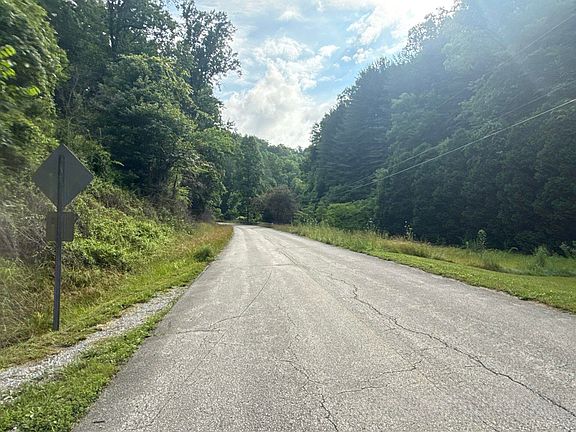 2nd image of 2101 Town Hill Rd