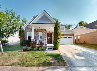 1957 Stonewater Dr, Hermitage, TN 37076