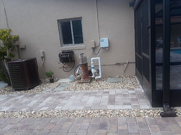 5th image of 2572 Chesterfield Ct