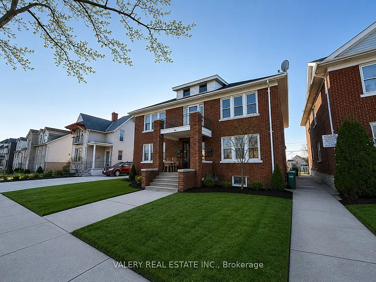 1093 Howard Ave #4 — Photo 2