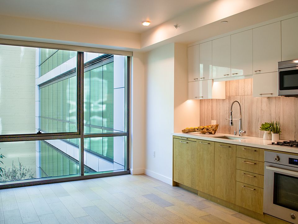 1st image of 400 S Broadway Ave #920