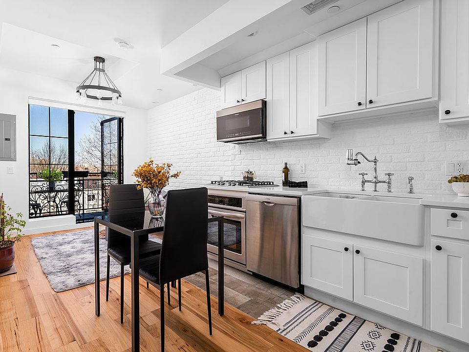 1st image of 577 Madison St #4B