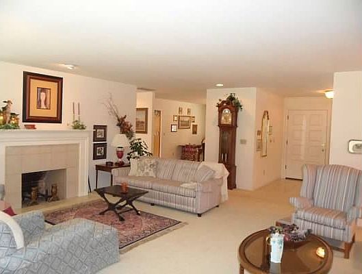 4th image of 721 Fairway Dr