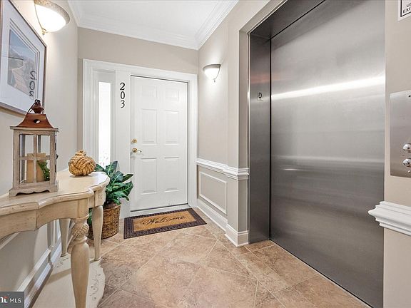 3rd image of 31726 Lakeview Dr Unit 203