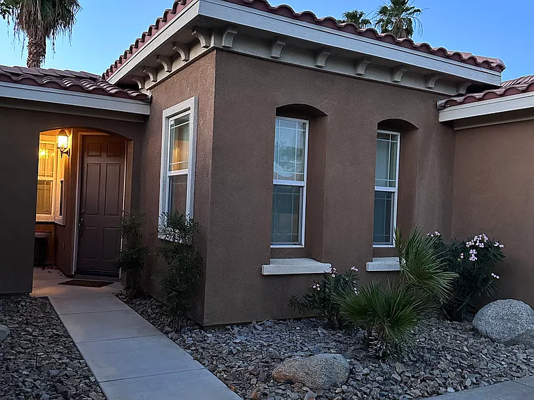 102 Shoreline Dr — Photo 2