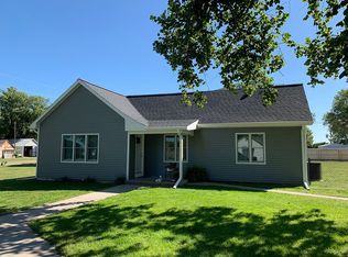 9725 Cleveland Ave, Holstein, NE 68950