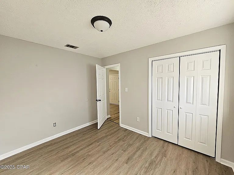 1st image of 10 Madrid Ave