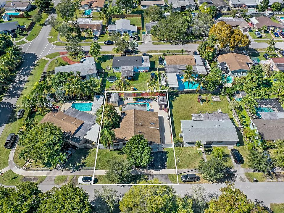 1st image of 9347 Jamaica Dr