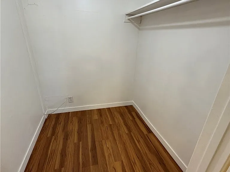 19148 Saticoy St #19148 — Photo 12