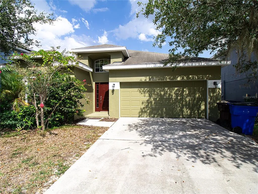 4 bed, 2.0 bath, 1931 sqft, $2,295 — Photo 1