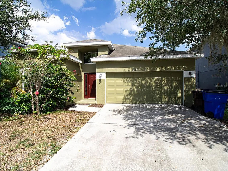 2121 Continental St