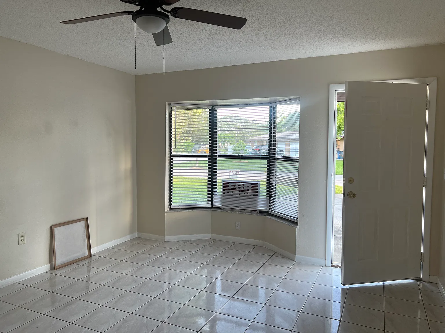 2 bed, 980 sqft, $1,600 — Photo 3
