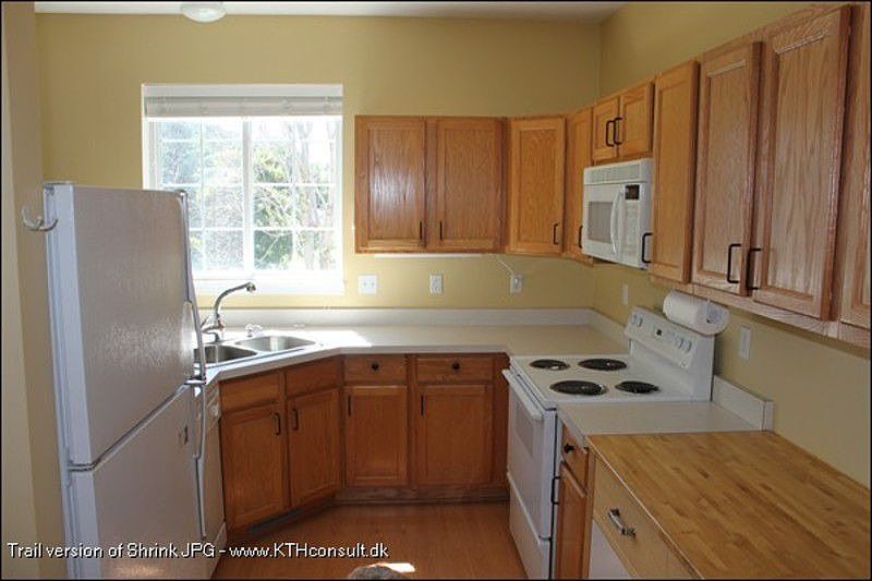 2nd image of 2062 Main St