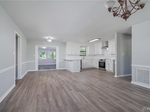2nd image of 16056 Lake Hills Dr