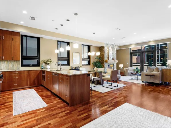 1077 Canyon Blvd #305, Boulder, CO 80302
