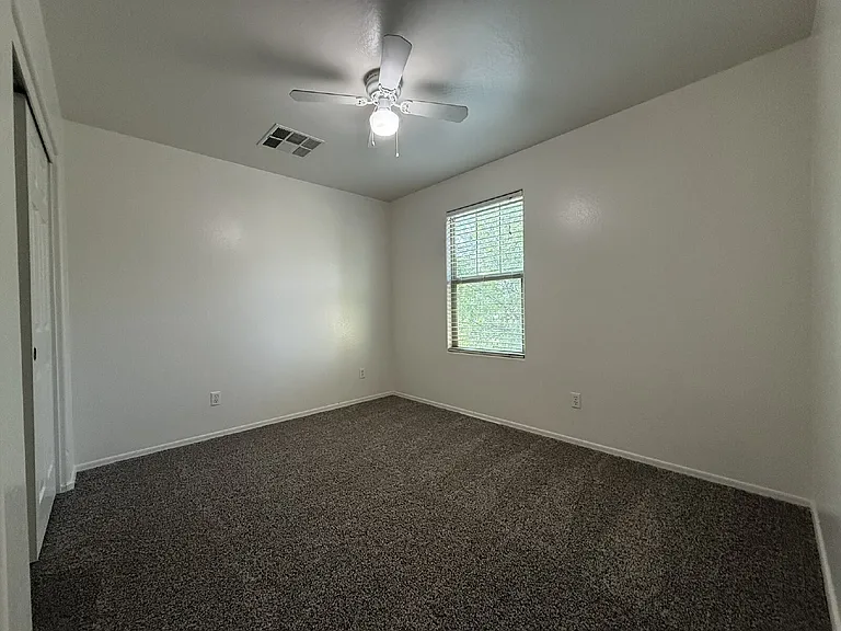 7258 W Palmaire Ave — Photo 18